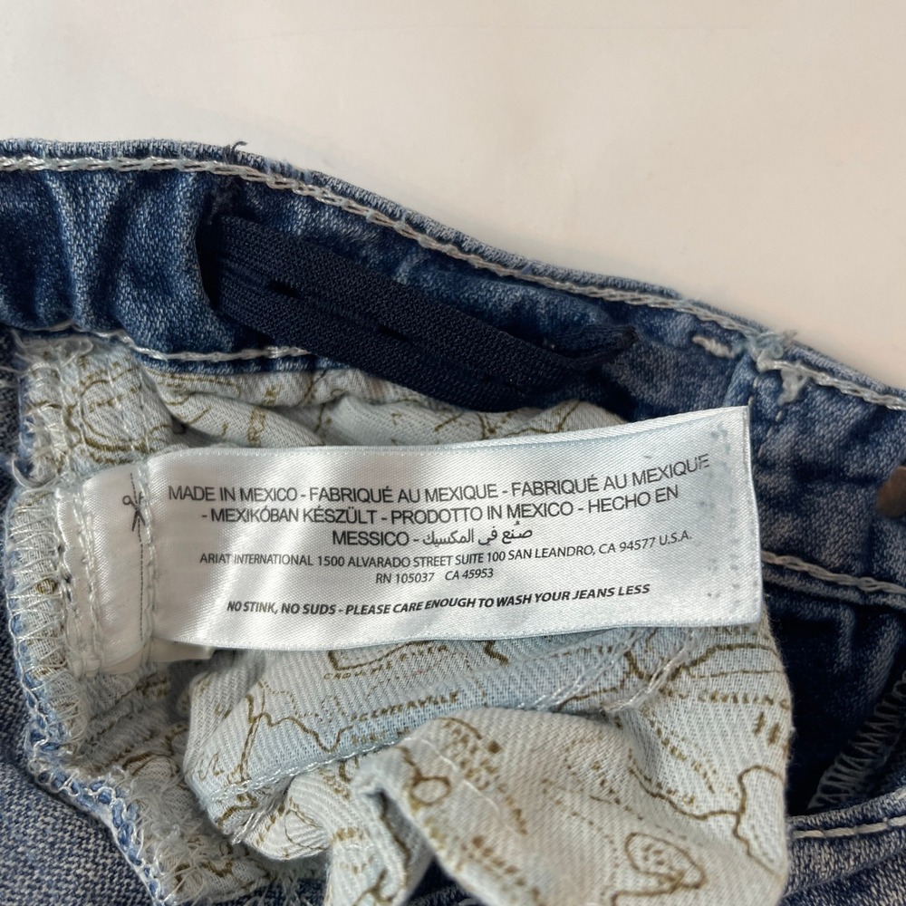 Ariat B4 Jeans Boys 8 Blue Relaxed Bootcut Medium Wash Denim Western Cowboy Play - Picture 4 of 10
